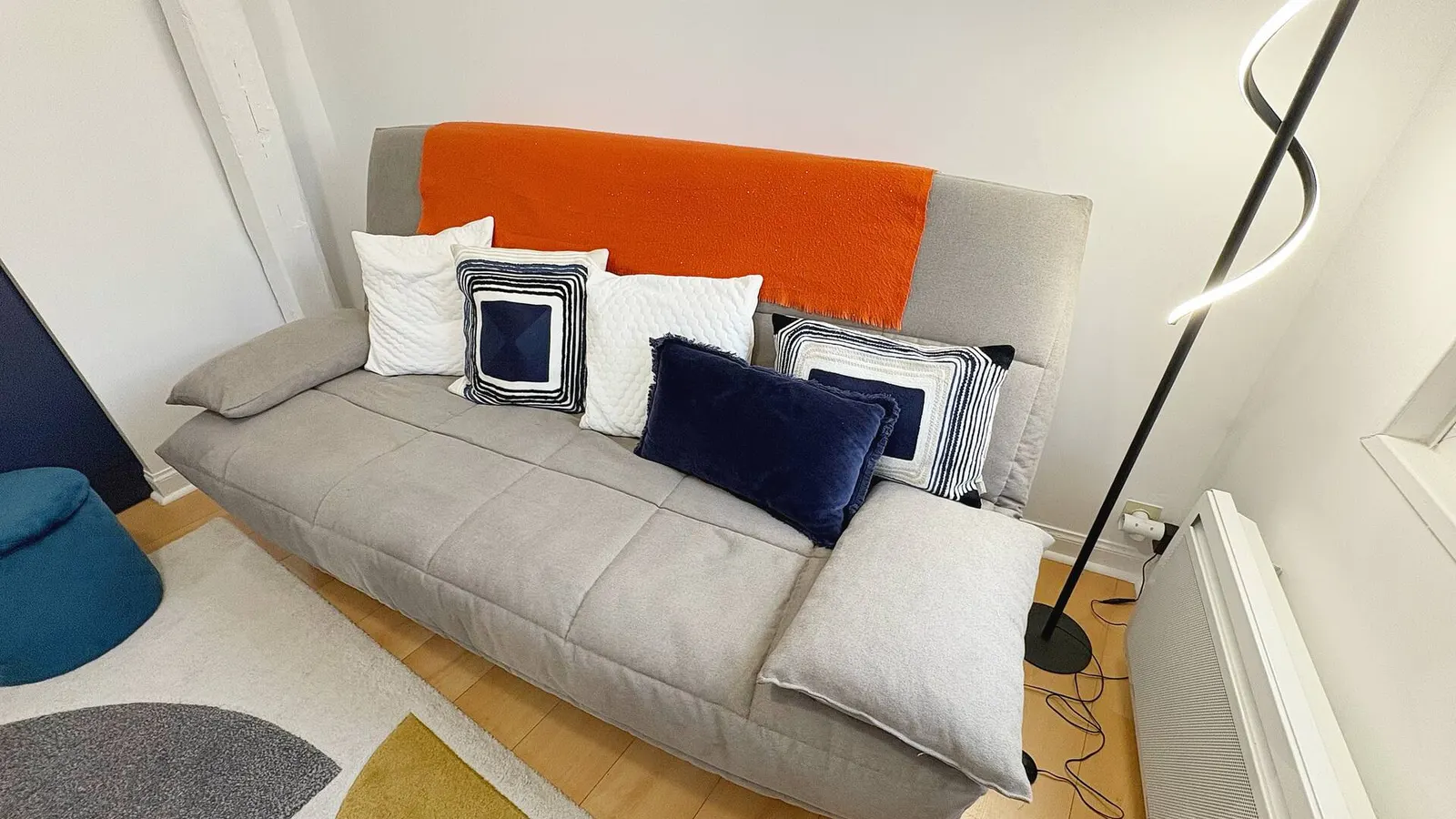Sofa bed that opens into a 140 × 190 cm double